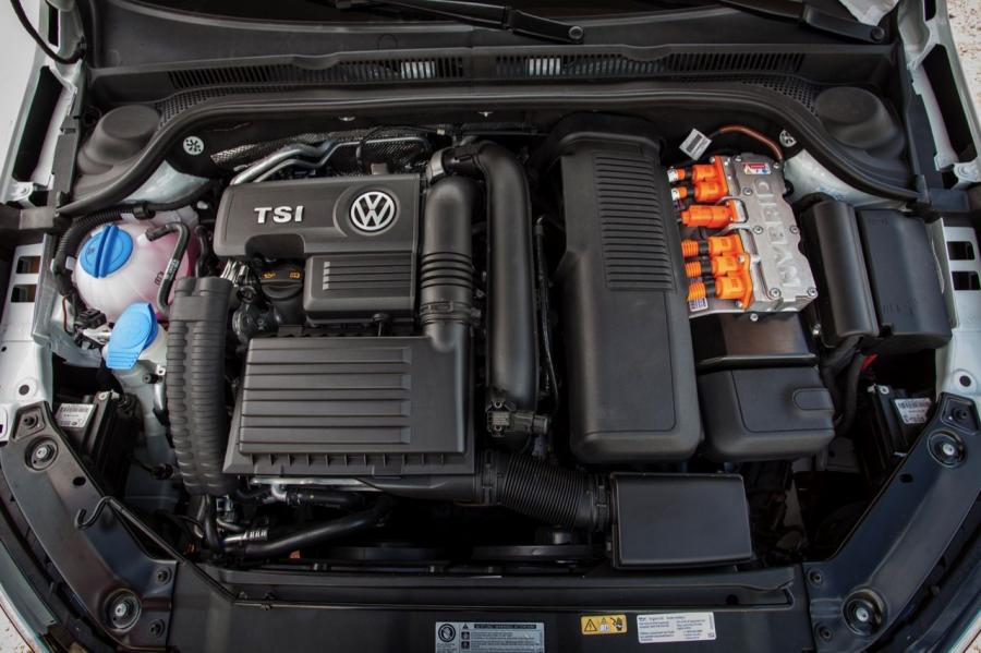  Volkswagen Jetta Hybrid 2012 года  (фото 59 из 133)